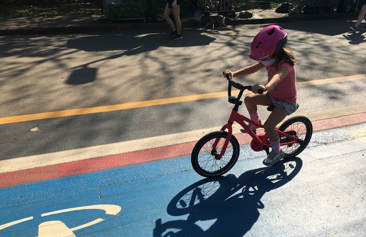 Parque infantil de trânsito de segurança escola de condução regras