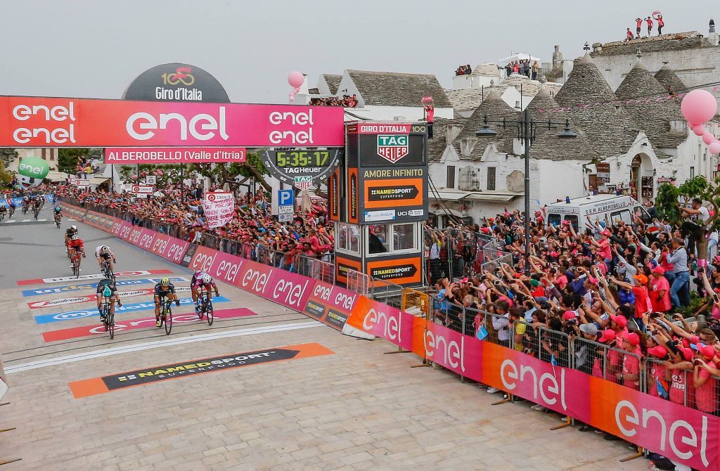alberobello giro d'italia puglia