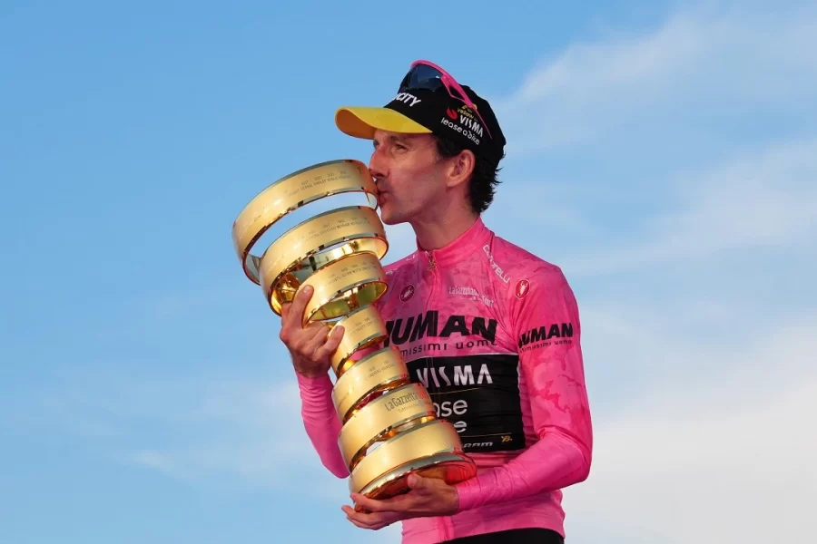 giro d'italia simon yates 2025